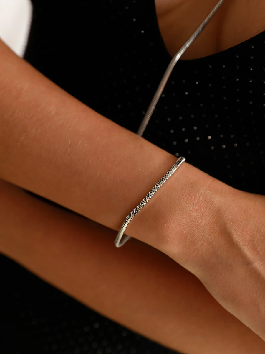 Classic Round Sleek ARMBAND - Image 6