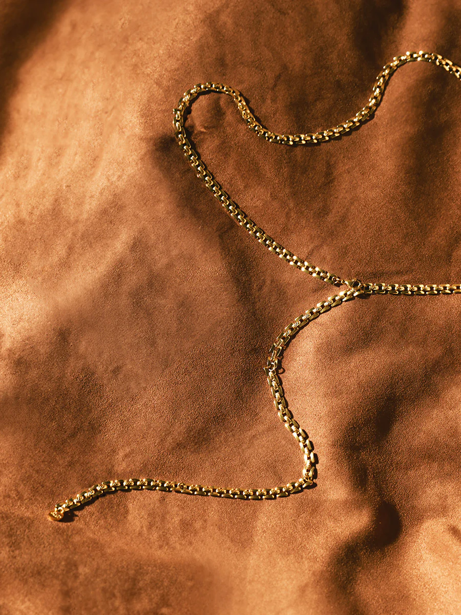 Elegant Watch Brand Bodychain - Image 8