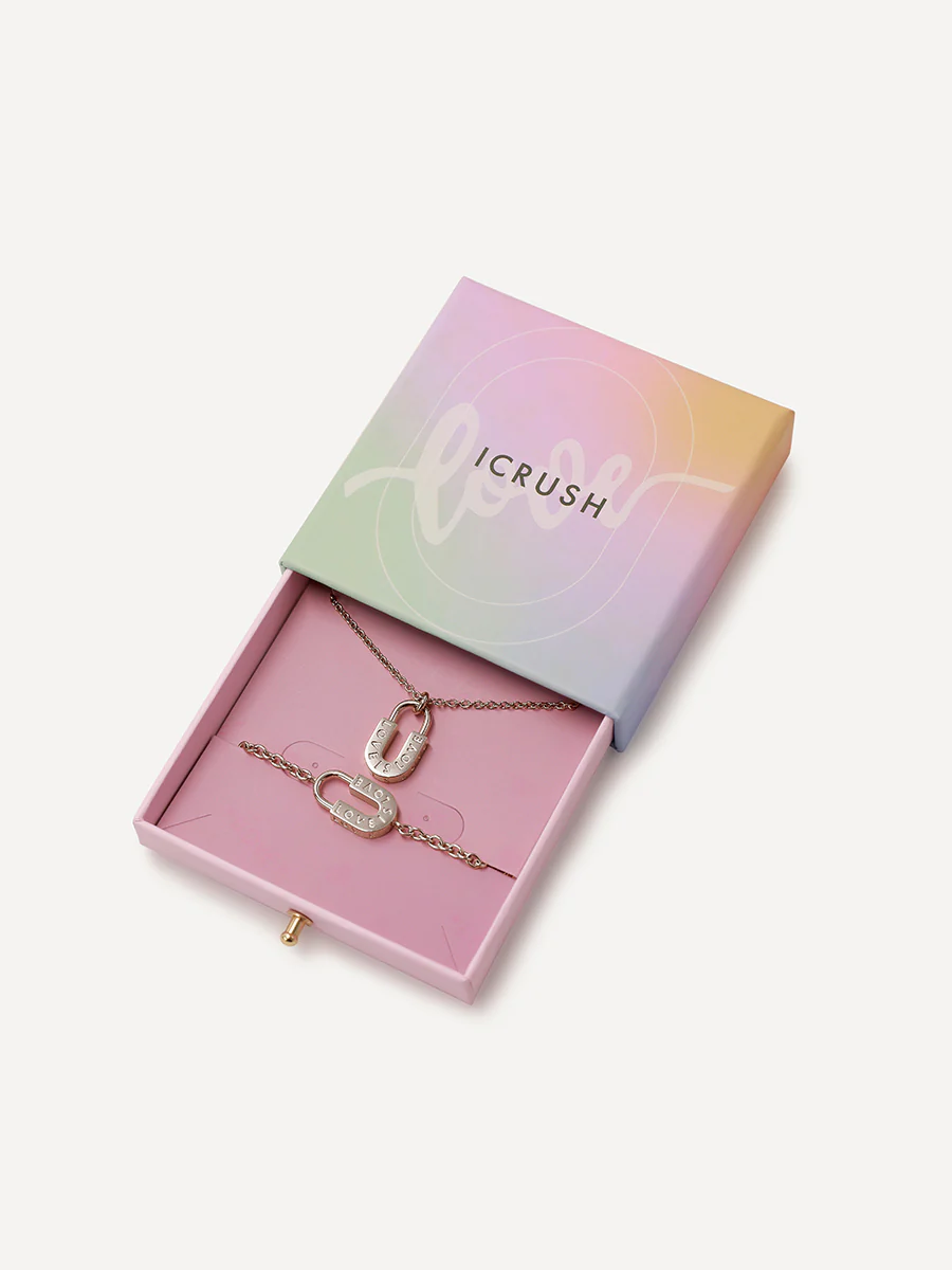 LOVE IS LOVE Set - Image 9