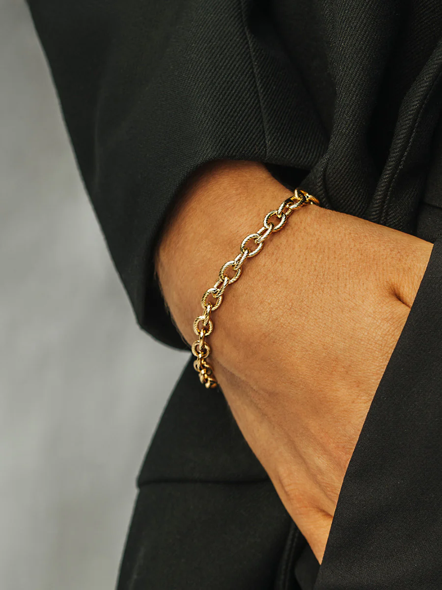 Poised Armband - Image 3