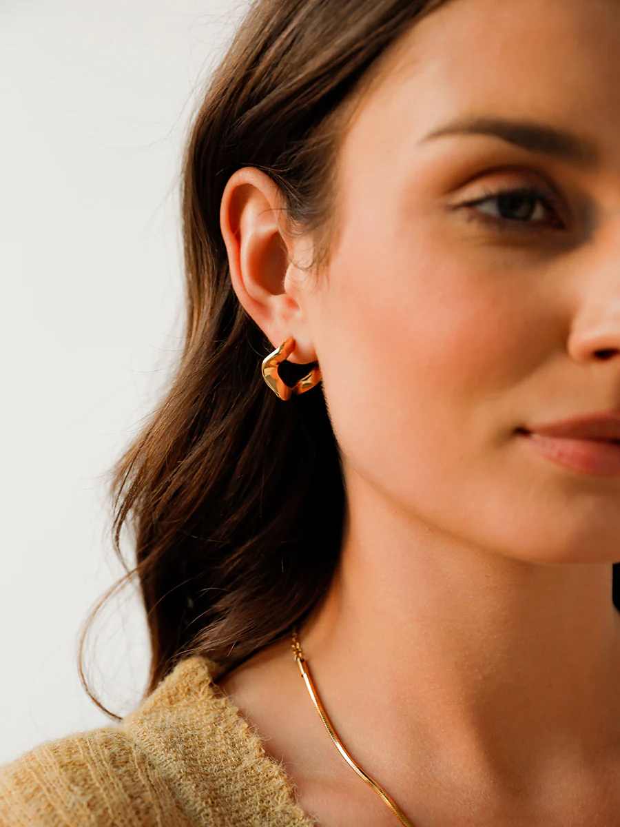 Sinuous Loop Ohrringe - Image 3