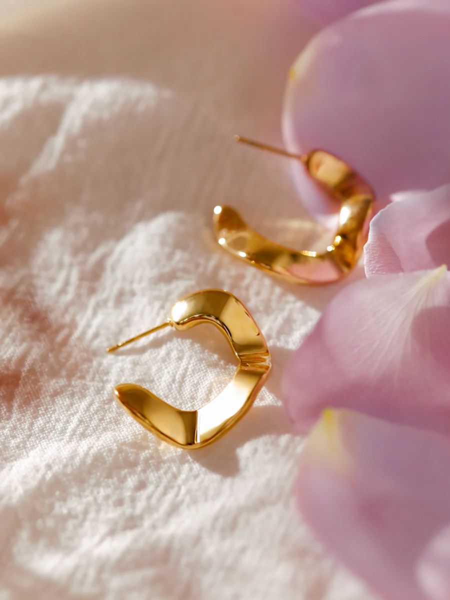 Sinuous Loop Ohrringe - Image 4