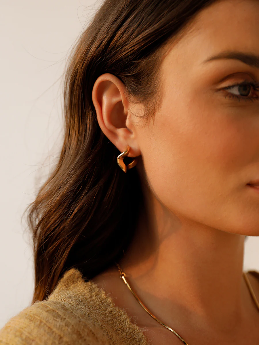 Sinuous Loop Ohrringe - Image 5