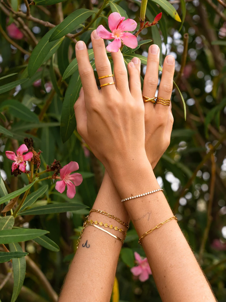 Sleek Armband - Image 16